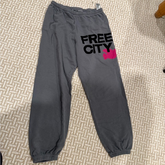 Free City Sweatpants - Picture 1 of 4
